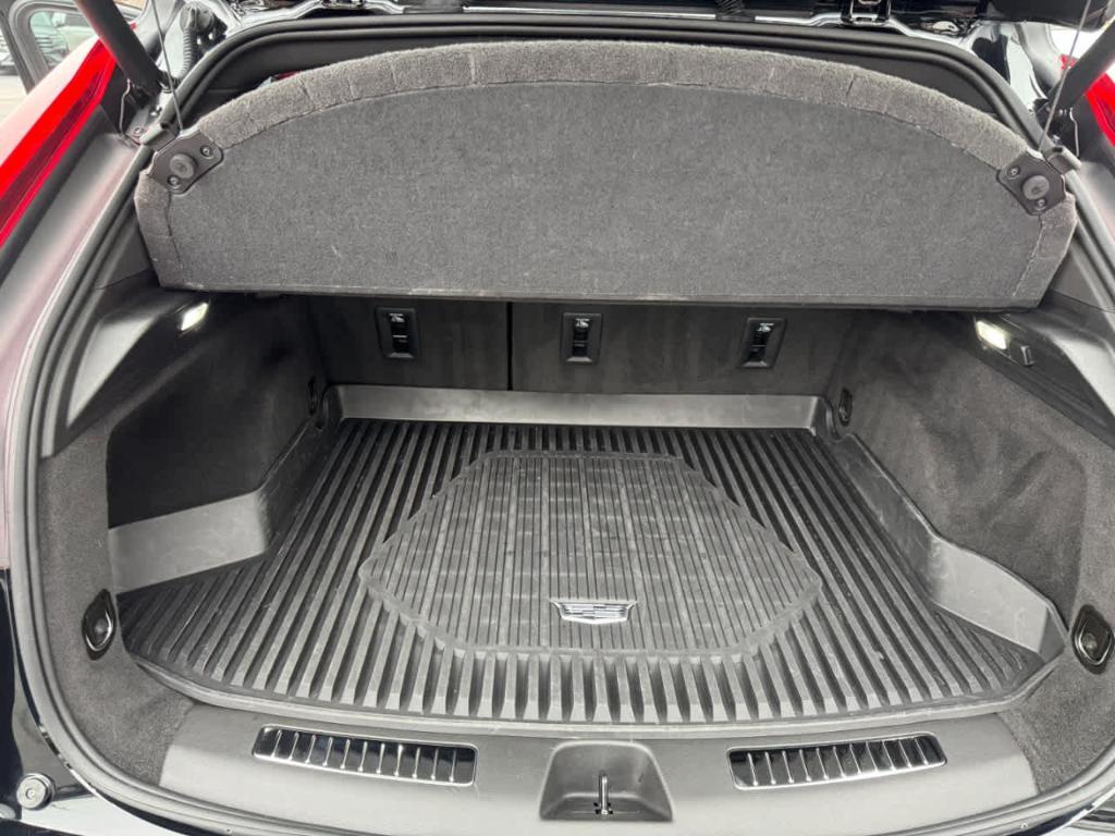 used 2023 Cadillac XT4 car, priced at $30,900