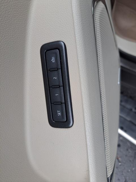 used 2019 GMC Yukon XL car, priced at $33,999