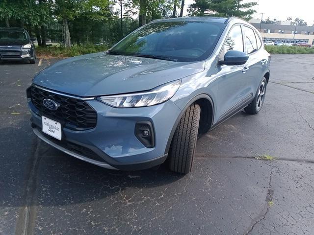 new 2025 Ford Escape car, priced at $31,457