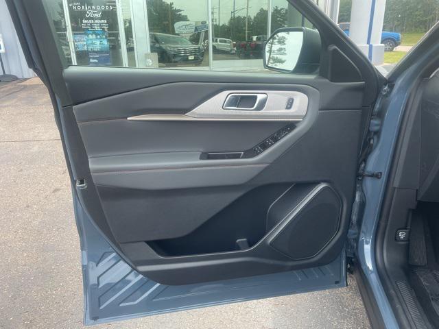 new 2025 Ford Explorer car, priced at $47,960