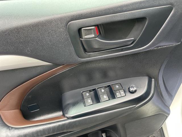 used 2015 Toyota Highlander car, priced at $13,244