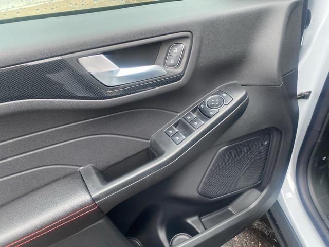 new 2025 Ford Escape car, priced at $33,250