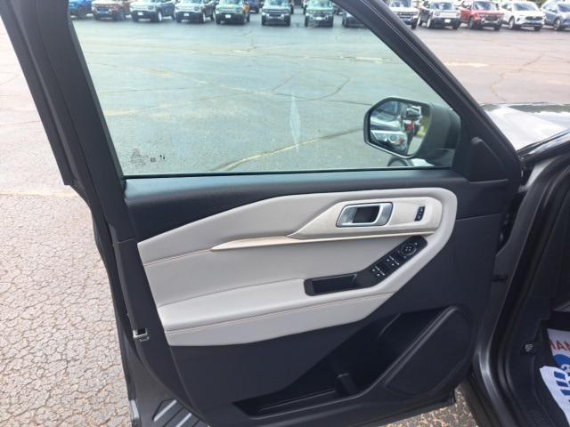 used 2025 Ford Explorer car, priced at $38,498