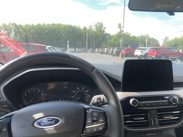 used 2022 Ford Escape car, priced at $25,998