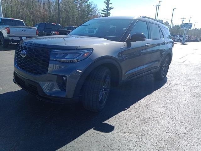 used 2025 Ford Explorer car, priced at $46,624