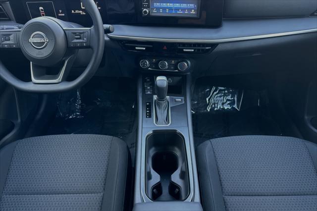 new 2025 Nissan Kicks car, priced at $24,160