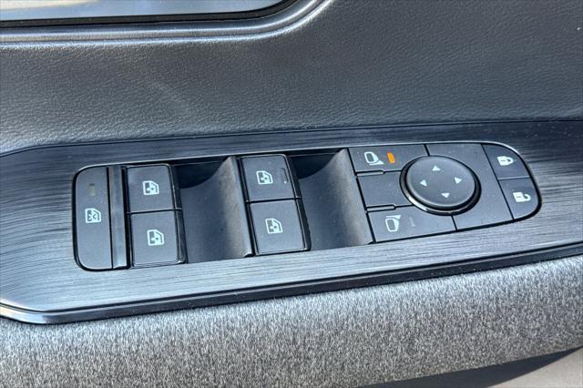 new 2025 Nissan Kicks car, priced at $26,660