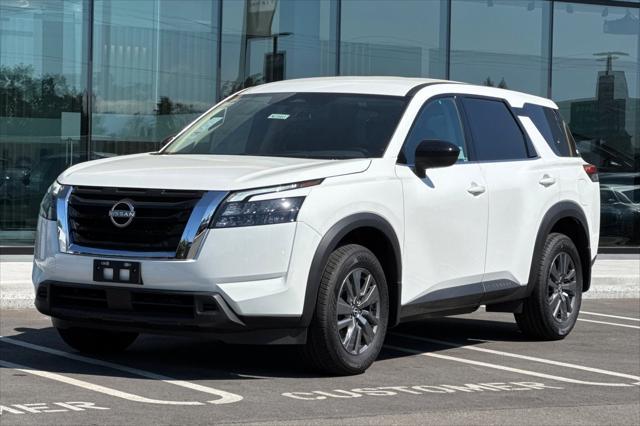 new 2025 Nissan Pathfinder car, priced at $37,260