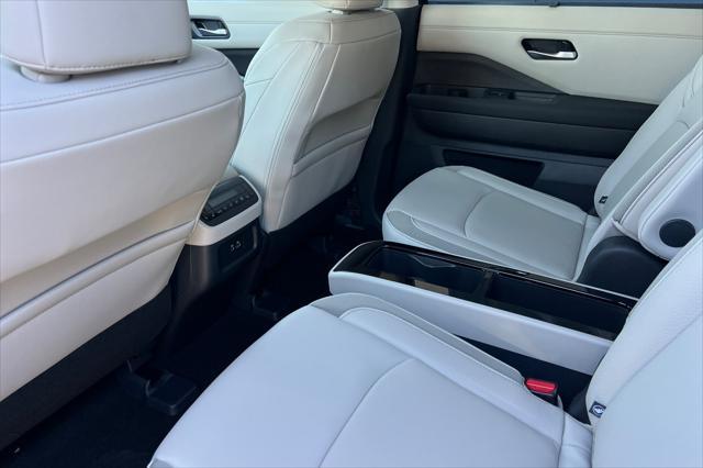 new 2025 Nissan Pathfinder car, priced at $48,005