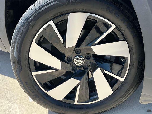 used 2024 Volkswagen Atlas Cross Sport car, priced at $33,332