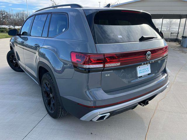 new 2025 Volkswagen Atlas car, priced at $48,226