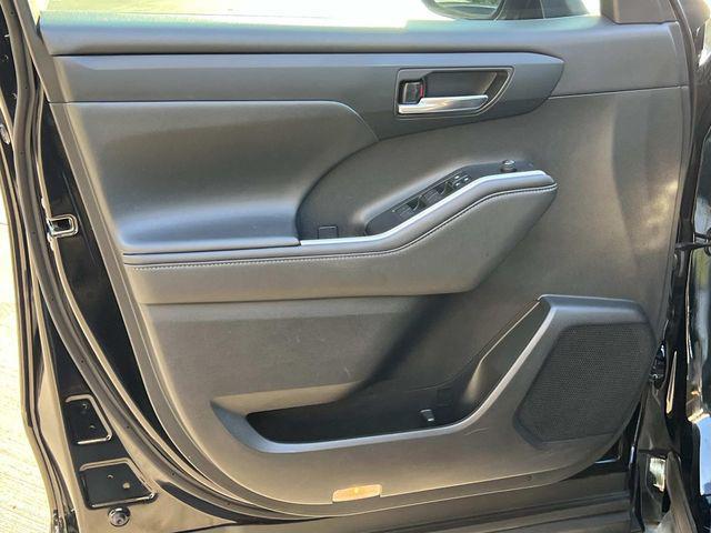 used 2021 Toyota Highlander car, priced at $30,651