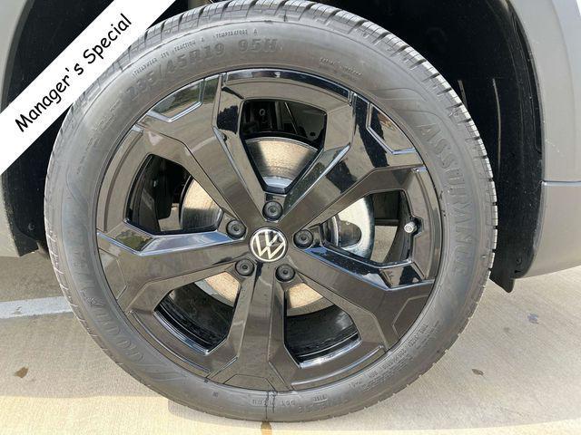 new 2025 Volkswagen Taos car, priced at $36,349