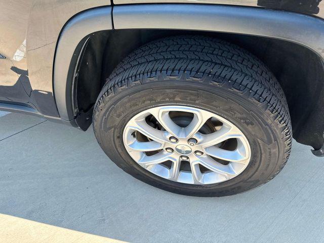 used 2016 Jeep Grand Cherokee car, priced at $10,990