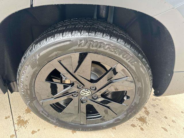 new 2025 Volkswagen Taos car, priced at $29,079