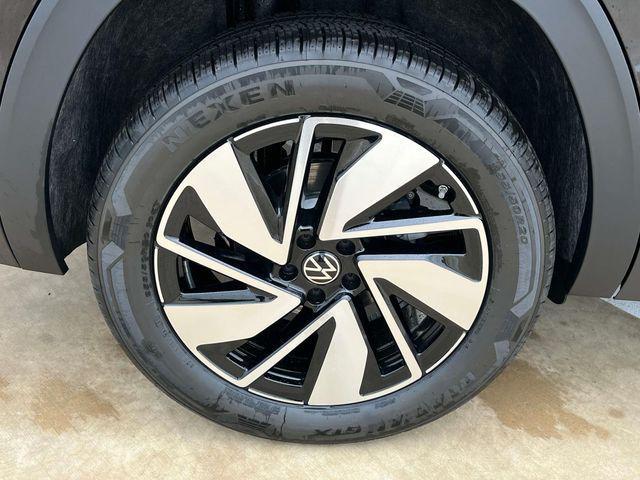 new 2025 Volkswagen Atlas car, priced at $46,533