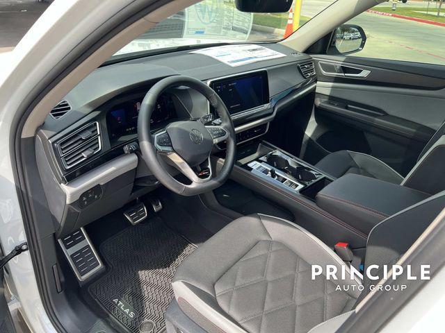 new 2025 Volkswagen Atlas car, priced at $42,404