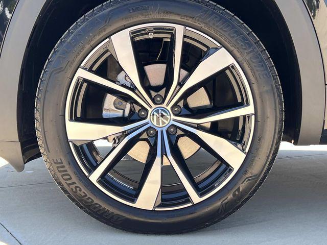 new 2026 Volkswagen Atlas car, priced at $54,182