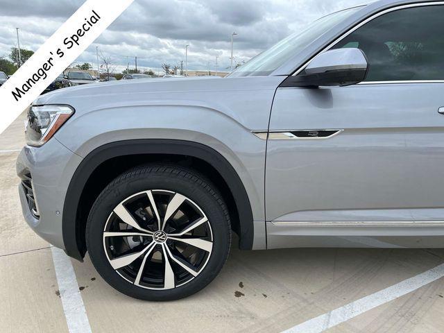 new 2025 Volkswagen Atlas car, priced at $51,971