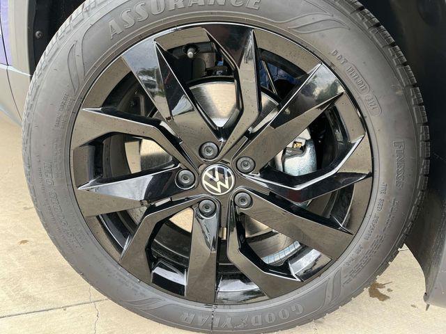 new 2024 Volkswagen Taos car, priced at $27,688