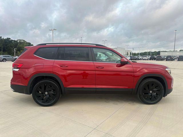 new 2024 Volkswagen Atlas car, priced at $39,032