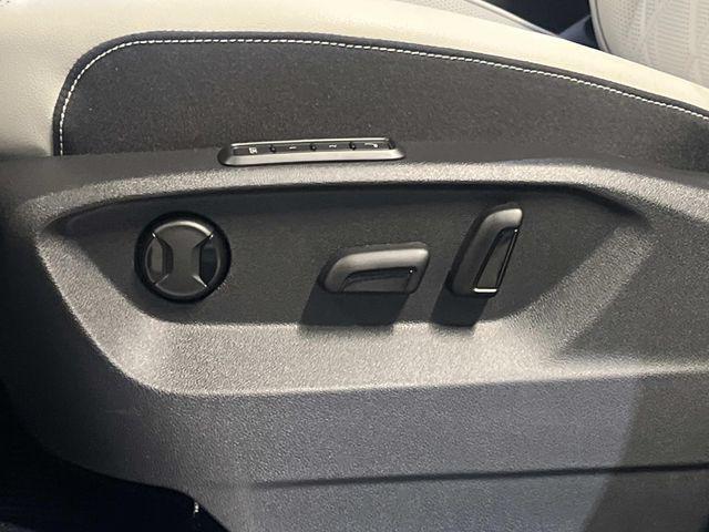 new 2026 Volkswagen Atlas Cross Sport car, priced at $53,907