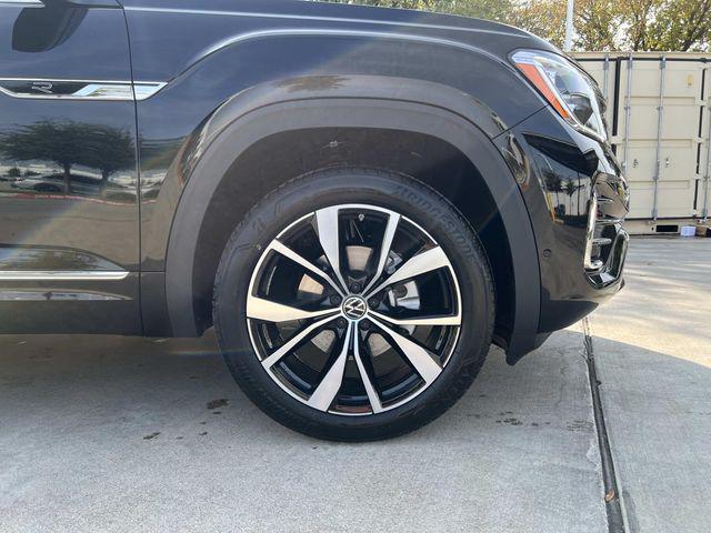 new 2026 Volkswagen Atlas car, priced at $54,280