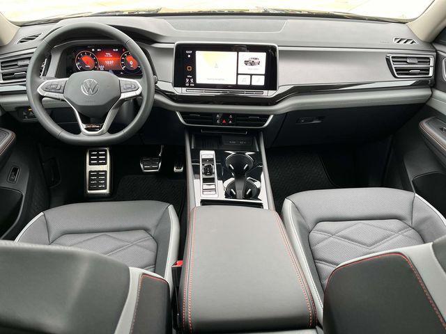new 2025 Volkswagen Atlas car, priced at $45,663
