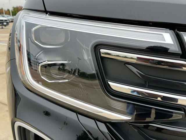 new 2025 Volkswagen Atlas car, priced at $45,663