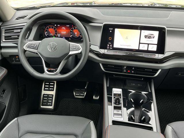 new 2025 Volkswagen Atlas car, priced at $45,663
