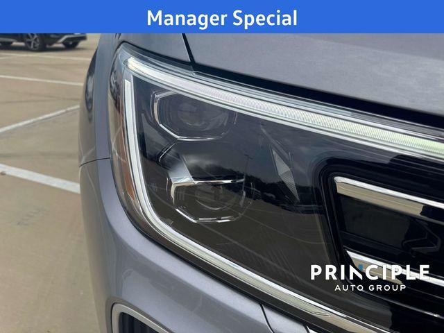 new 2025 Volkswagen Atlas car, priced at $41,994