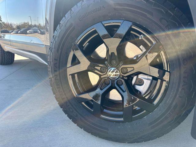 new 2025 Volkswagen Atlas car, priced at $47,531