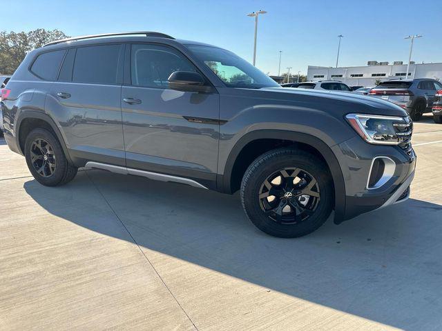 new 2025 Volkswagen Atlas car, priced at $47,531