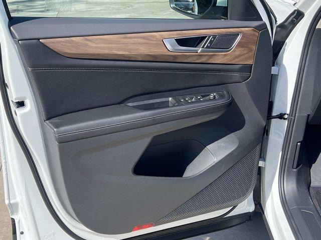 new 2026 Volkswagen Atlas car, priced at $39,923