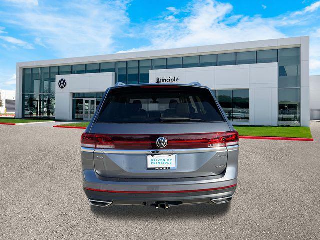 new 2025 Volkswagen Atlas car, priced at $47,670
