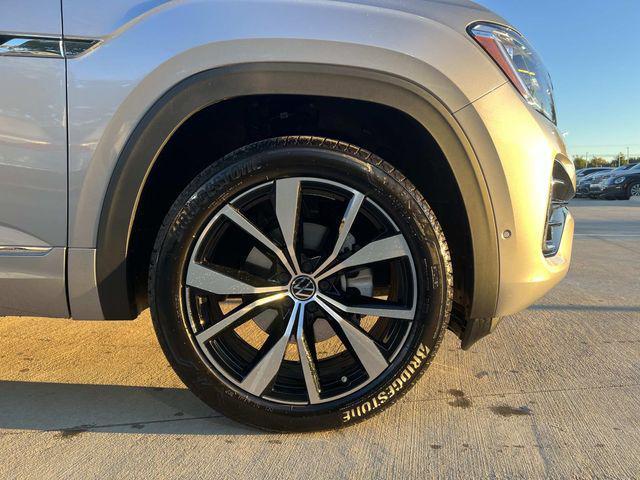 new 2026 Volkswagen Atlas car, priced at $54,429