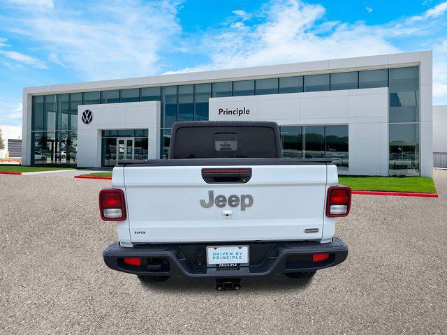 used 2021 Jeep Gladiator car, priced at $35,412