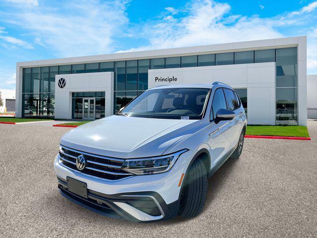 new 2024 Volkswagen Tiguan car, priced at $32,418