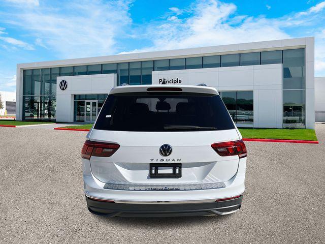 new 2024 Volkswagen Tiguan car, priced at $32,418