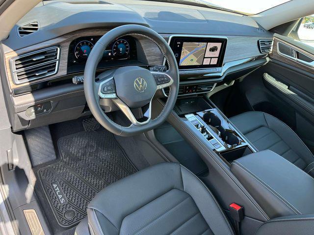 new 2025 Volkswagen Atlas car, priced at $47,303