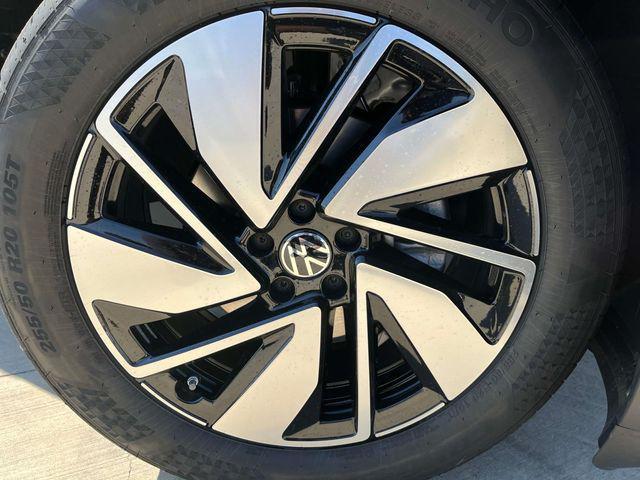 new 2025 Volkswagen Atlas car, priced at $47,303