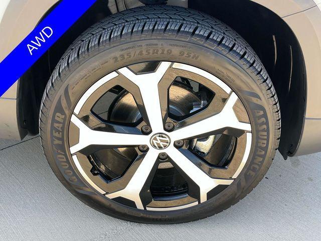 new 2025 Volkswagen Taos car, priced at $35,630