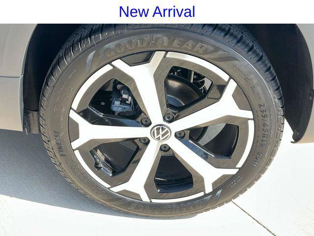 new 2025 Volkswagen Taos car, priced at $36,820