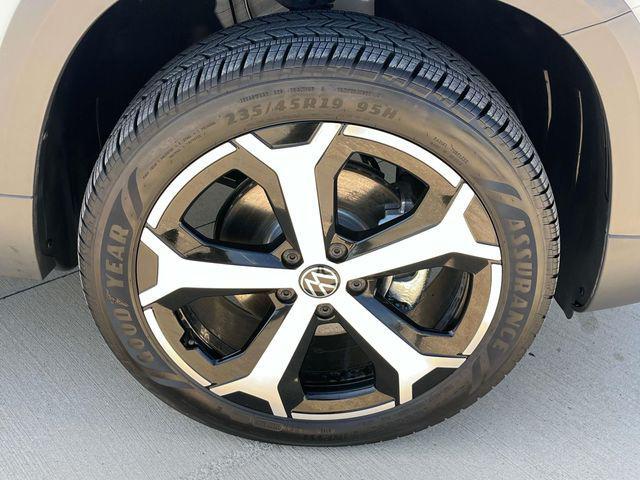 new 2025 Volkswagen Taos car, priced at $33,630