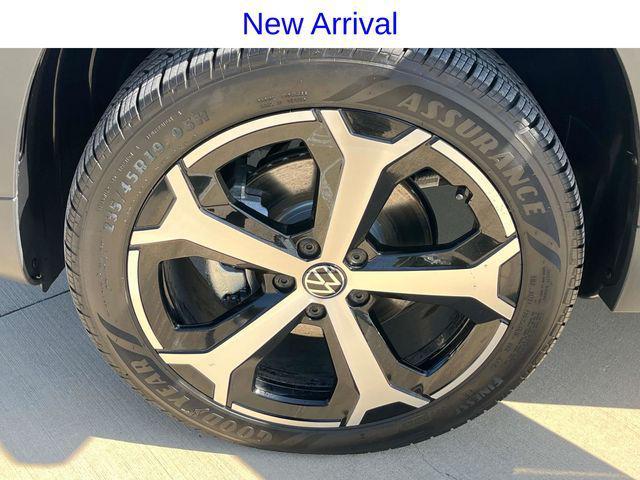 new 2025 Volkswagen Taos car, priced at $36,820