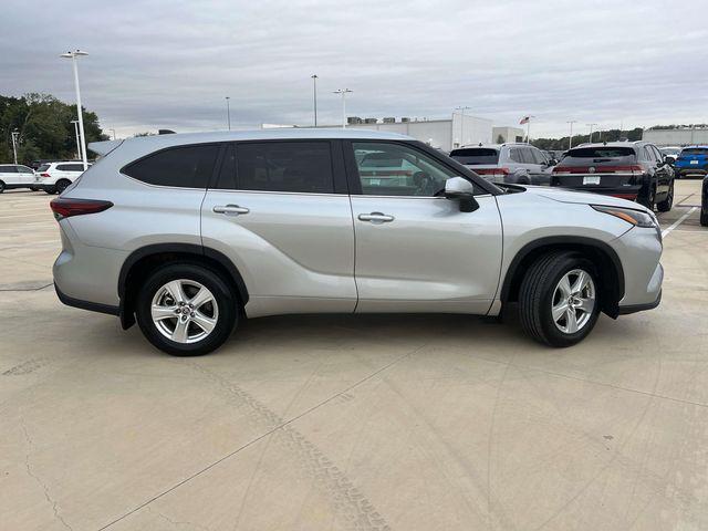 used 2024 Toyota Highlander car, priced at $40,312