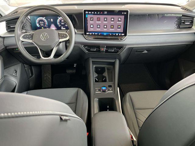 new 2025 Volkswagen Tiguan car, priced at $33,700