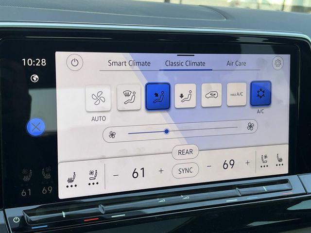 new 2025 Volkswagen Atlas car, priced at $48,506