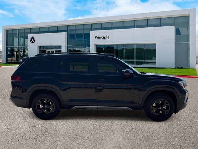 new 2025 Volkswagen Atlas car, priced at $40,975