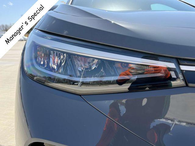 new 2025 Volkswagen ID.4 car, priced at $39,888